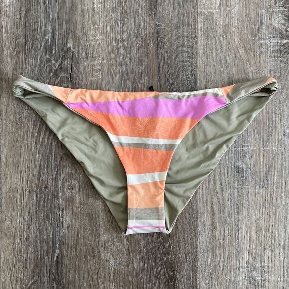 NWT Prana Elina Reversible Bottom in Waves - Size: Medium - Picture 1 of 6